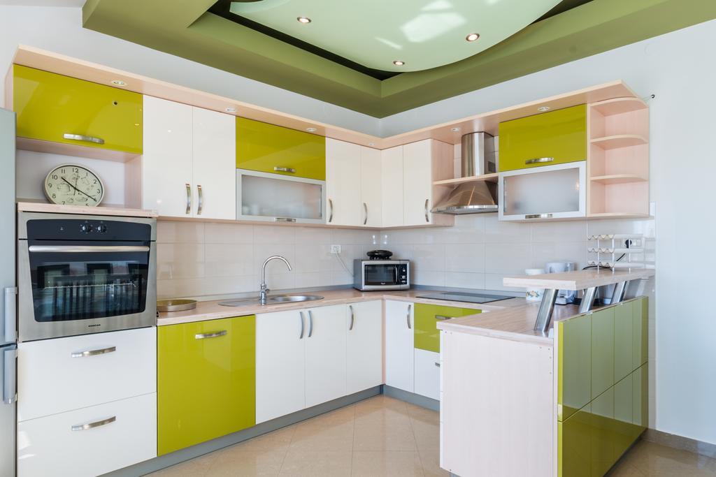 Crowonder Sun&Fun Holiday House With Large Swimming Pool, Playroom And Garden Bibinje Exterior photo